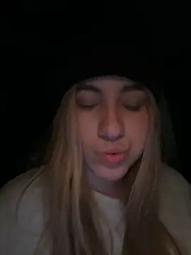 Snapshot of ARITOO_ chatting on December 13, 2024, 7:25 am ARITOO online show from December 13, 2024, 7:25 am