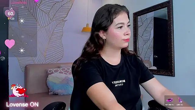 KarenPautt online show from January 11, 2025, 4:03 pm