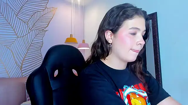 KarenPautt online show from February 3, 2025, 11:58 pm