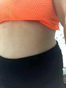 ahross online show from November 8, 2025, 10:37 am