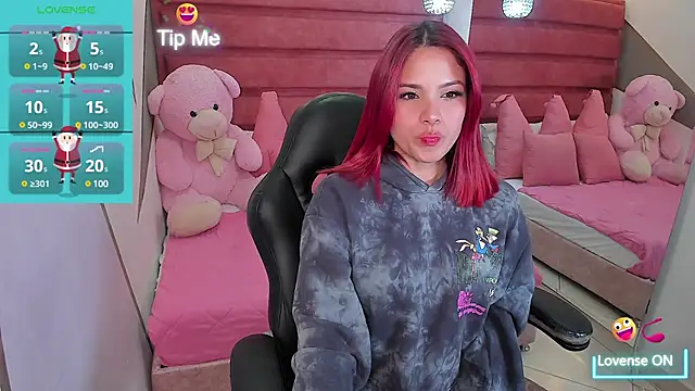 Snapshot of anna__duff chatting on December 24, 2024, 4:00 am anna duff online show from December 24, 2024, 4:00 am