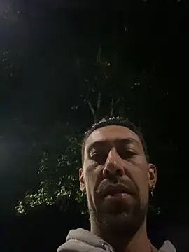 Snapshot of dantedesirexx chatting on January 27, 2025, 2:31 am dantedesirexx online show from January 27, 2025, 2:31 am