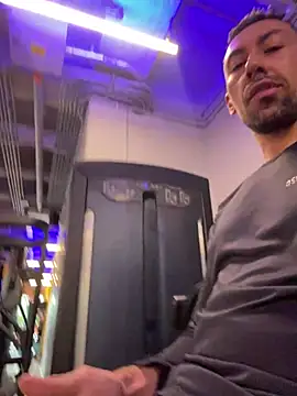 dantedesirexx online show from March 4, 2026, 6:47 pm