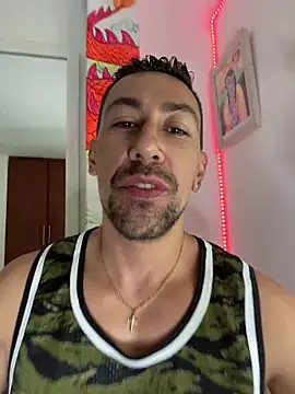 Snapshot of dantedesirexx chatting on May 8, 2026, 5:29 pm dantedesirexx online show from May 8, 2026, 5:29 pm