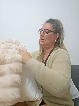 Bitch MILF6 online show from October 4, 2025, 5:27 am