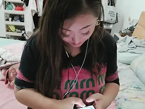 Snapshot of tlx888 chatting on September 22, 2025, 5:15 pm tlx888 online show from September 22, 2025, 5:15 pm