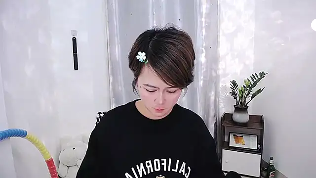 Fan ting online show from February 17, 2025, 9:13 am