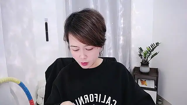 Fan ting online show from February 22, 2025, 7:12 am