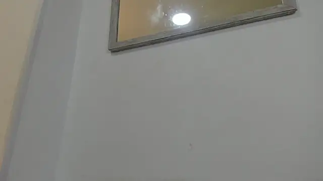 evelin leroy online show from November 5, 2025, 12:05 pm