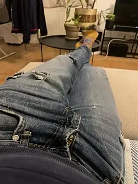 RSR 26689 online show from February 12, 2025, 4:33 pm