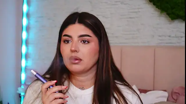 RachelSwaan online show from March 18, 2026, 6:38 am