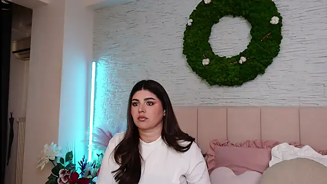 RachelSwaan online show from April 21, 2026, 6:52 am