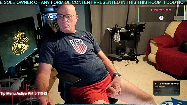 Snapshot of Pilot_Dave_69 chatting on September 27, 2025, 4:50 am Pilot Dave 69 online show from September 27, 2025, 4:50 am