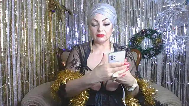 Snapshot of Izabella_gold chatting on December 28, 2024, 12:45 pm Izabella gold online show from December 28, 2024, 12:45 pm