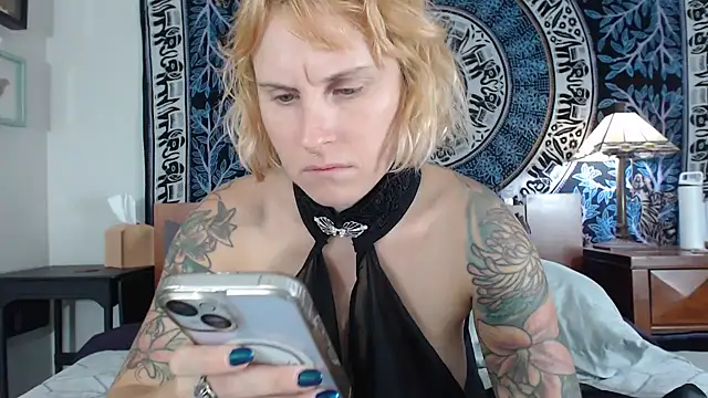 Snapshot of Cutikatxoxo chatting on October 18, 2025, 1:41 am Cutikatxoxo online show from October 18, 2025, 1:41 am