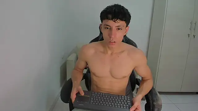 enzo sloran online show from March 3, 2026, 7:09 pm