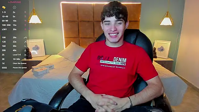 AlejooTwink online show from September 28, 2025, 1:22 am