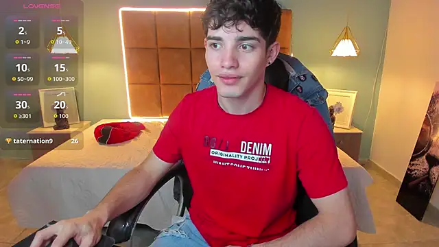 AlejooTwink online show from October 31, 2025, 1:28 am