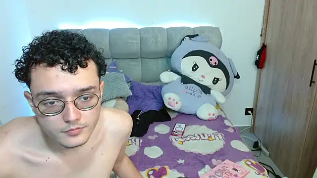 Kylie martinez online show from April 13, 2026, 4:29 am