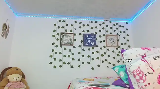 Noah tyler  online show from January 11, 2025, 8:21 pm