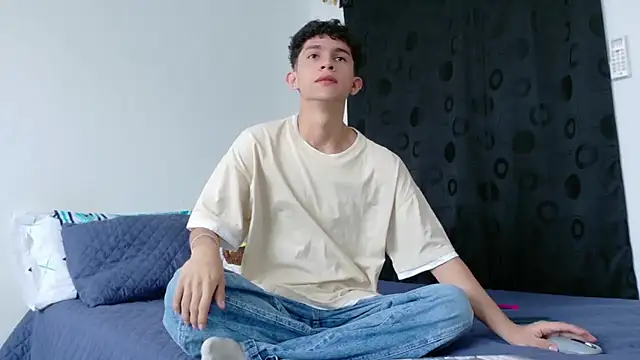 Noah tyler  online show from October 28, 2025, 5:48 pm