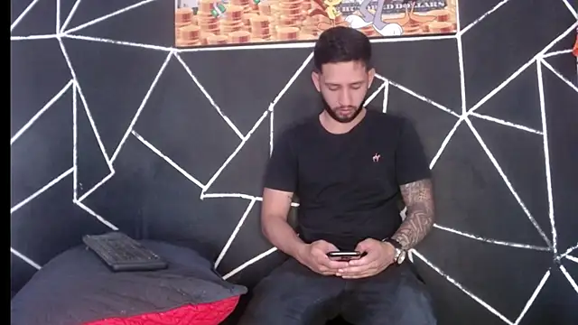 maxXximo777 online show from December 3, 2024, 6:49 pm