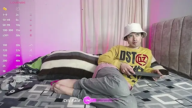 Snapshot of Yellowpokemon23 chatting on September 17, 2025, 9:49 pm Yellowpokemon23 online show from September 17, 2025, 9:49 pm