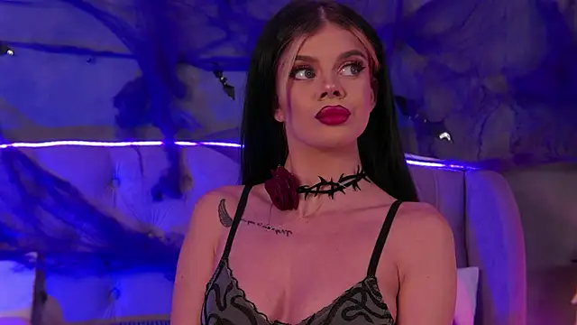 IvyRaven online show from October 21, 2025, 5:46 pm