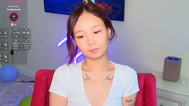 Snapshot of as_eva chatting on October 4, 2025, 5:05 am as eva online show from October 4, 2025, 5:05 am