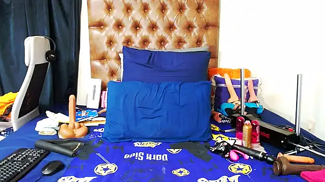 Hotxbums22 online show from February 7, 2026, 2:48 am