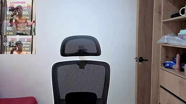 Cristopher23  online show from October 11, 2025, 1:53 pm