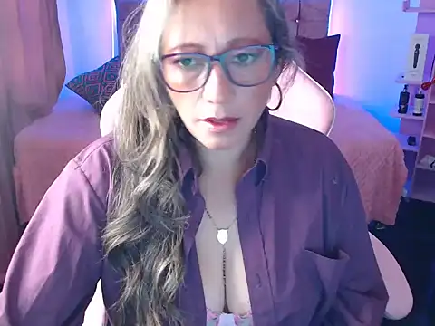 Snapshot of Melanyy_100 chatting on January 30, 2025, 10:51 pm Melanyy 100 online show from January 30, 2025, 10:51 pm