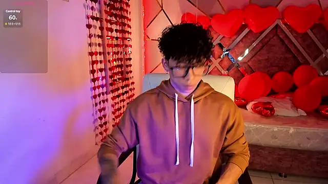 AkazaBoy  online show from February 20, 2025, 4:50 am