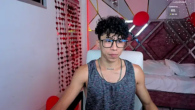 AkazaBoy  online show from February 27, 2025, 4:52 am