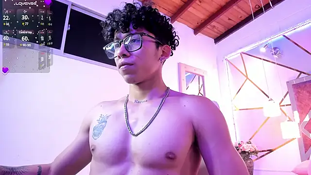 AkazaBoy  online show from March 15, 2025, 10:35 am