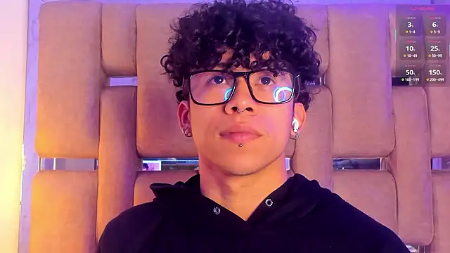 AkazaBoy  online show from February 22, 2026, 4:24 am