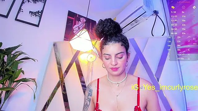 Snapshot of CurlyRose__ chatting on March 8, 2025, 2:45 am CurlyRose online show from March 8, 2025, 2:45 am