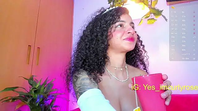 Snapshot of CurlyRose__ chatting on March 20, 2025, 12:08 am CurlyRose online show from March 20, 2025, 12:08 am