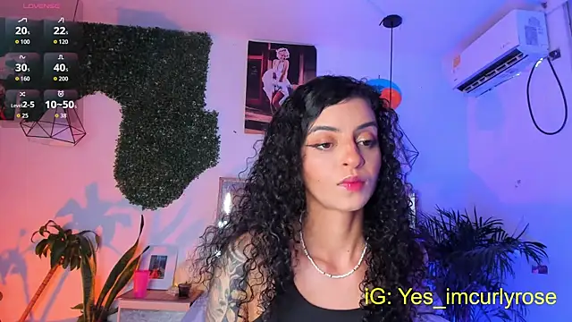 Snapshot of CurlyRose__ chatting on September 10, 2025, 10:10 pm CurlyRose online show from September 10, 2025, 10:10 pm