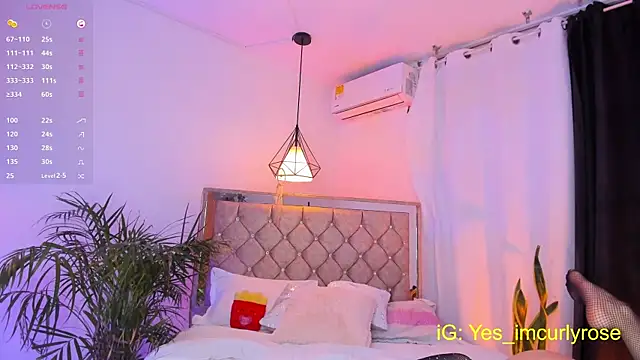 Snapshot of CurlyRose__ chatting on October 12, 2025, 12:53 am CurlyRose online show from October 12, 2025, 12:53 am