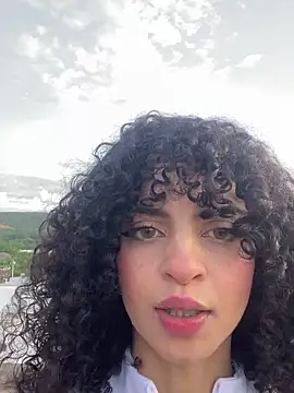 Snapshot of CurlyRose__ chatting on December 15, 2025, 9:41 pm CurlyRose online show from December 15, 2025, 9:41 pm