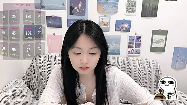 LiLiYbaby online show from September 18, 2025, 6:26 am