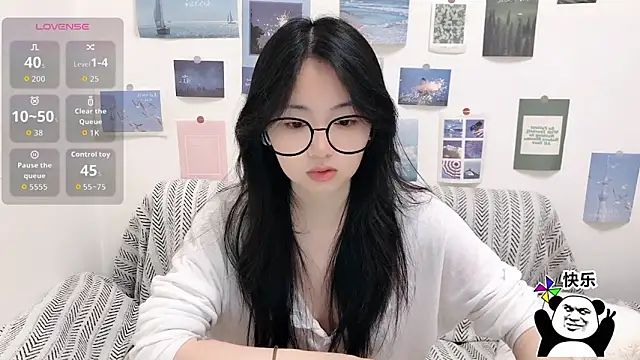 LiLiYbaby online show from December 16, 2025, 6:18 am