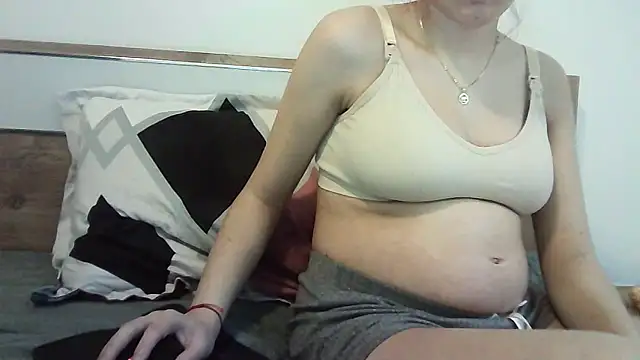 Ahotkittyxxx online show from October 26, 2025, 7:03 am