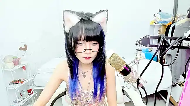 Snapshot of RassieRaph chatting on December 3, 2024, 7:11 pm RassieRaph online show from December 3, 2024, 7:11 pm