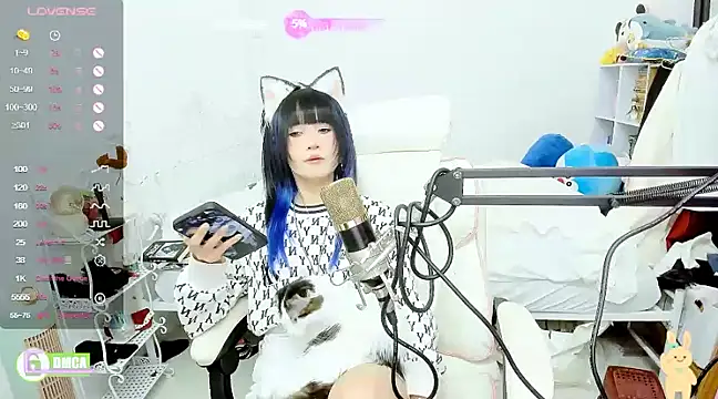 Snapshot of RassieRaph chatting on December 17, 2024, 7:15 pm RassieRaph online show from December 17, 2024, 7:15 pm