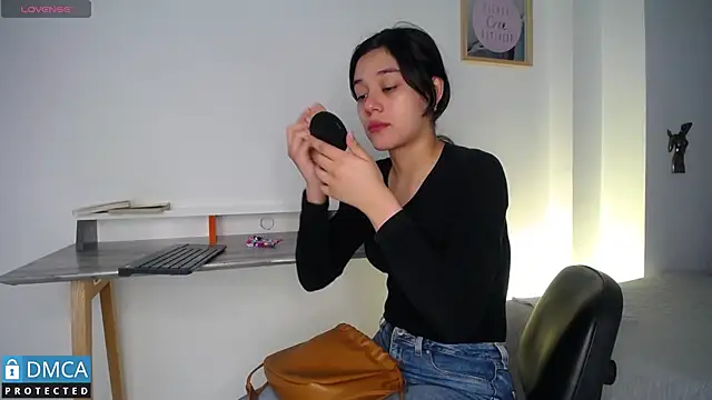 Snapshot of floriamANDjazmin chatting on February 28, 2025, 3:04 am floriamANDjazmin online show from February 28, 2025, 3:04 am