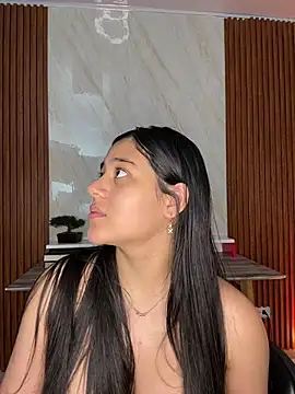 Snapshot of floriamANDjazmin chatting on May 7, 2026, 7:52 pm floriamANDjazmin online show from May 7, 2026, 7:52 pm