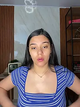 floriamANDjazmin online show from June 29, 2026, 6:52 pm