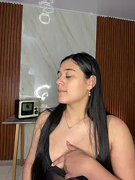 floriamANDjazmin online show from July 2, 2026, 2:44 am